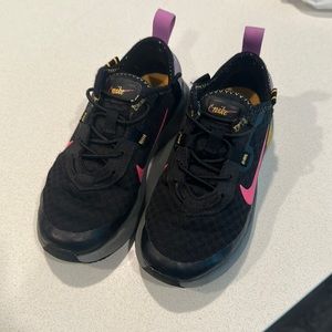 Nike slip on pull on shoes